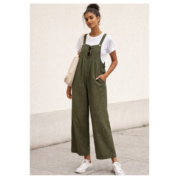 Unbranded Pants - Women's Wide Leg Bib Cropped Jumpsuit Size Medium Olive Green Overalls EUC